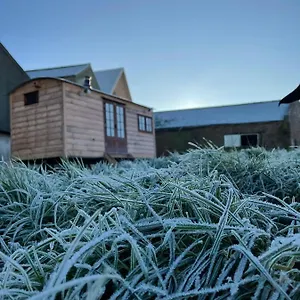 https://the-shepherds-retreat-luxury-shepherds-hut.yorkshirehotels.net