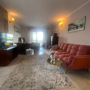 https://apartament-piata-victoriei-metrou.bucharesthotelsnow.com